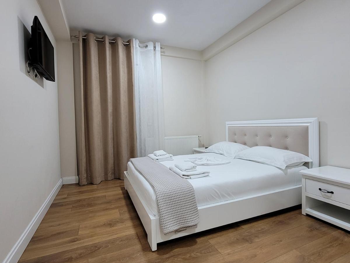 Hotel Taverna Zisi Erseke Dış mekan fotoğraf