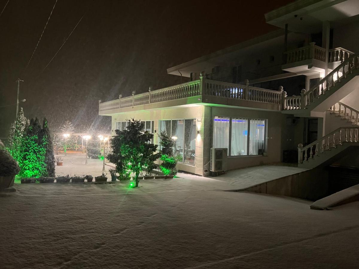 Hotel Taverna Zisi Erseke Dış mekan fotoğraf